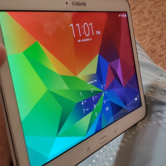 Galaxy Tab 3 10.1" - Picture 3 of 4